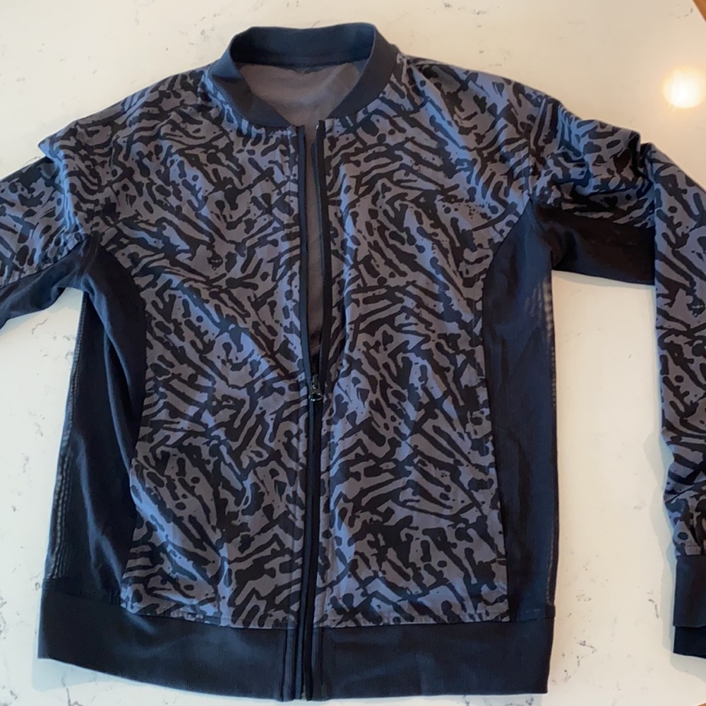 Lululemon women’s full zip light jacket